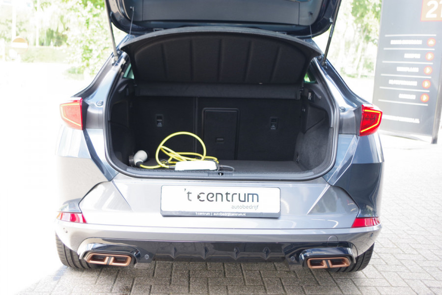 CUPRA Formentor 1.4 e-Hybrid VZ 245 PK Copper Edition PHEV, LED, Camera, Winterpakket, Carplay