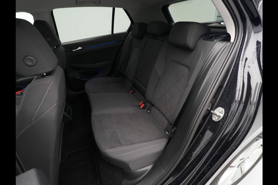 Volkswagen Golf 1.0 TSI Life Business Navigatie Memory Massagestoel Parkeersensonren 24