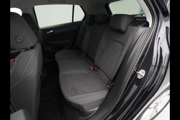 Volkswagen Golf 1.0 TSI Life Business Navigatie Memory Massagestoel Parkeersensonren 24