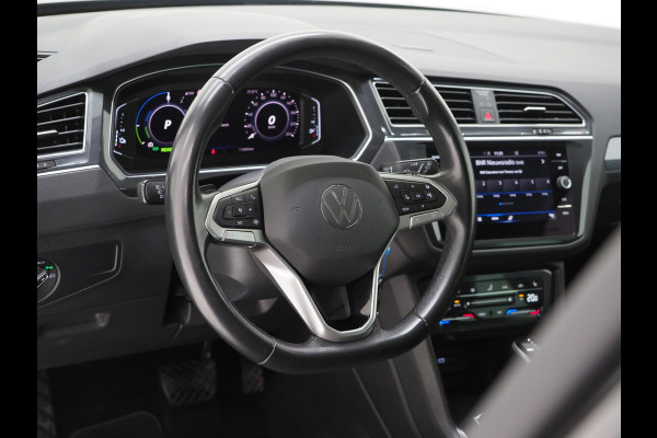 Volkswagen Tiguan 1.4 TSI eHybrid 245PK | Adaptive Cruise | Camera | Virtual | Carplay | DAB | LED
