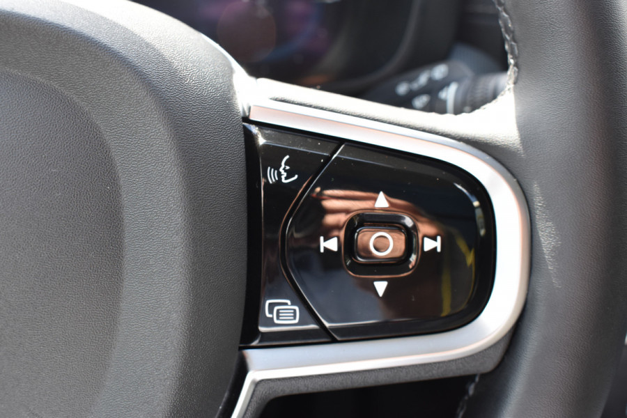 Volvo XC60 T8 455PK Plug-in hybrid AWD Ultra Dark Pano dak | Head Up Display | 360 Camera | ACC | Pilot Assist | Harman & Kardon | Key Less
