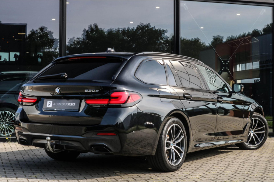 BMW 5 Serie Touring 530e xDrive M-SPORT - PANO - TREKHAAK - HARMAN - SOFTCLOSE
