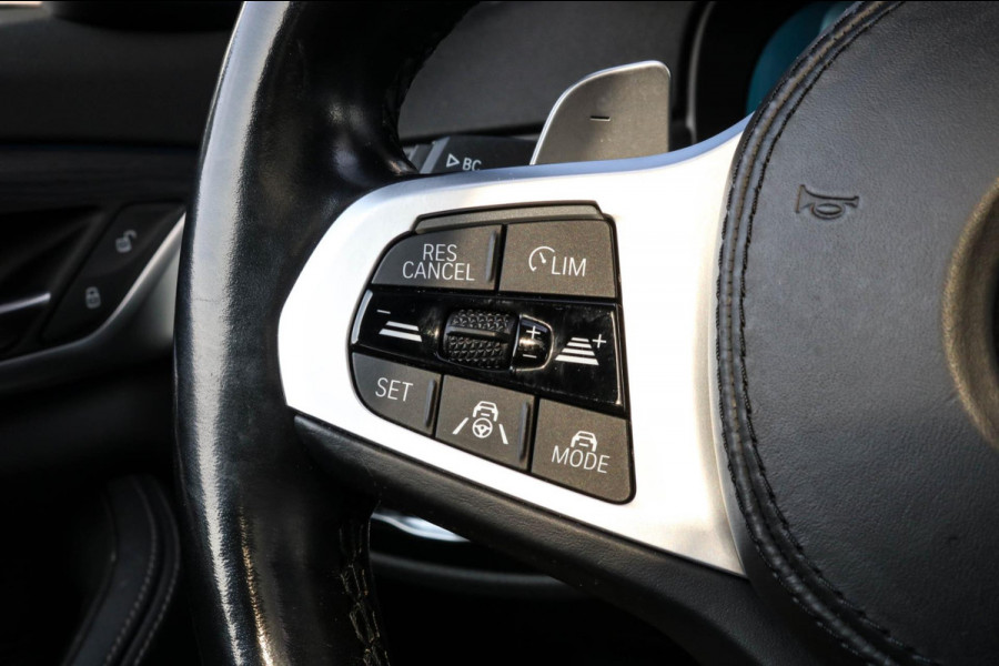 BMW 5 Serie Touring 530e xDrive M-SPORT - PANO - TREKHAAK - HARMAN - SOFTCLOSE