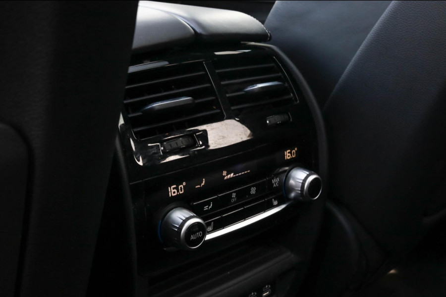 BMW 5 Serie Touring 530e xDrive M-SPORT - PANO - TREKHAAK - HARMAN - SOFTCLOSE