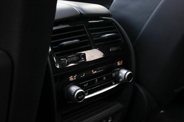 BMW 5 Serie Touring 530e xDrive M-SPORT - PANO - TREKHAAK - HARMAN - SOFTCLOSE