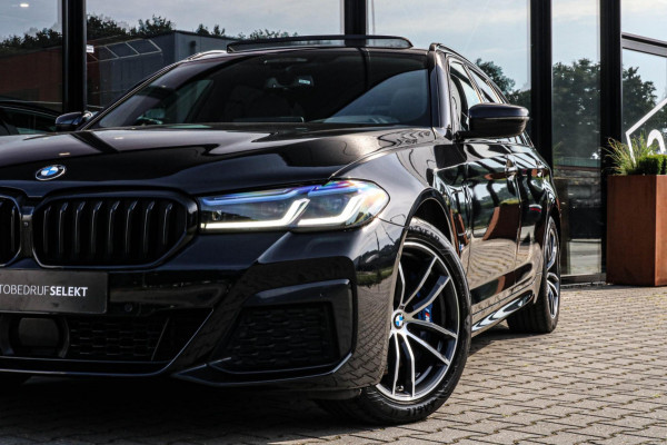 BMW 5 Serie Touring 530e xDrive M-SPORT - PANO - TREKHAAK - HARMAN - SOFTCLOSE