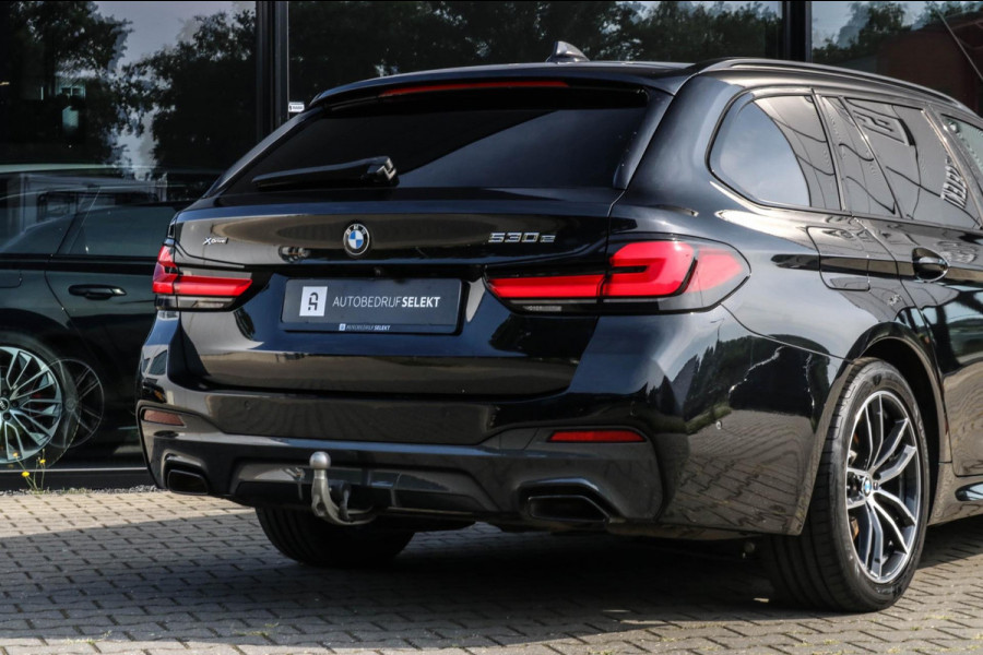 BMW 5 Serie Touring 530e xDrive M-SPORT - PANO - TREKHAAK - HARMAN - SOFTCLOSE