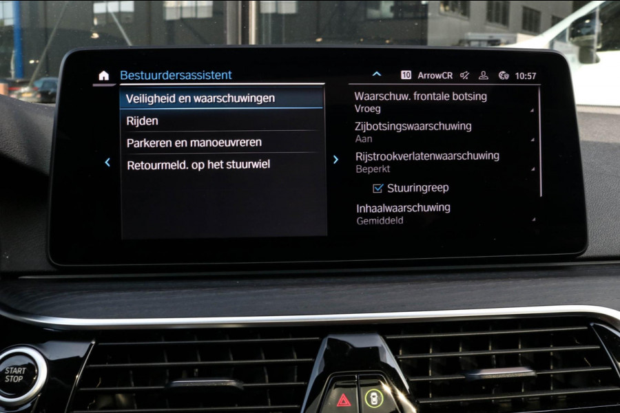 BMW 5 Serie Touring 530e xDrive M-SPORT - PANO - TREKHAAK - HARMAN - SOFTCLOSE