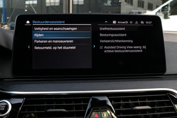BMW 5 Serie Touring 530e xDrive M-SPORT - PANO - TREKHAAK - HARMAN - SOFTCLOSE