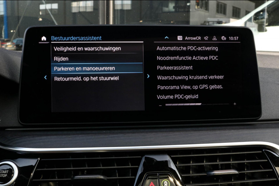BMW 5 Serie Touring 530e xDrive M-SPORT - PANO - TREKHAAK - HARMAN - SOFTCLOSE