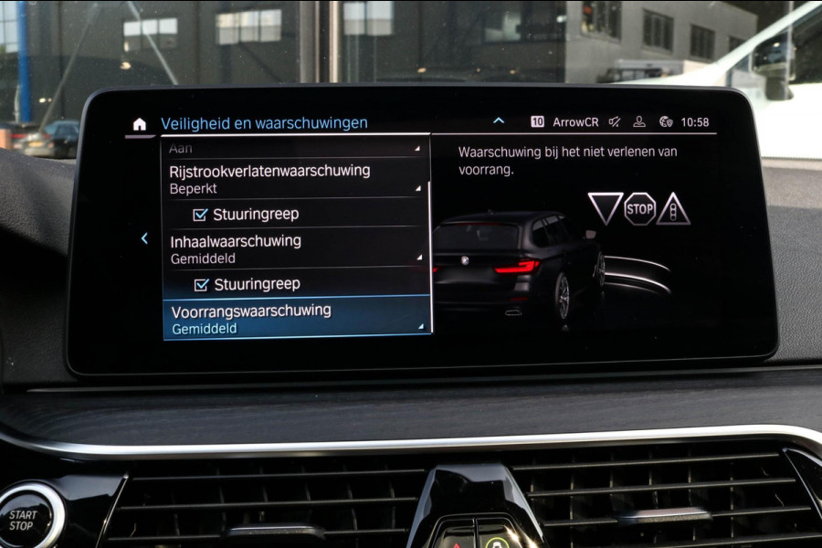 BMW 5 Serie Touring 530e xDrive M-SPORT - PANO - TREKHAAK - HARMAN - SOFTCLOSE