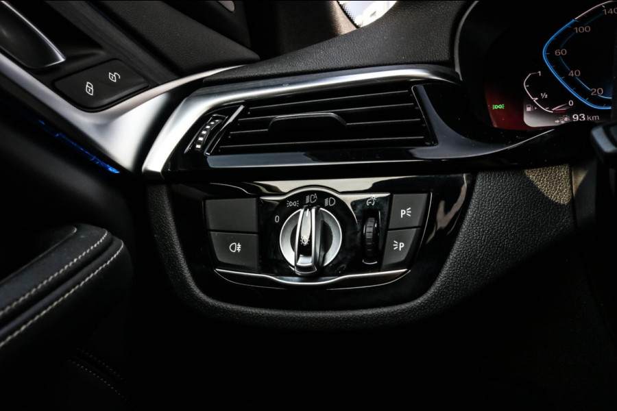 BMW 5 Serie Touring 530e xDrive M-SPORT - PANO - TREKHAAK - HARMAN - SOFTCLOSE