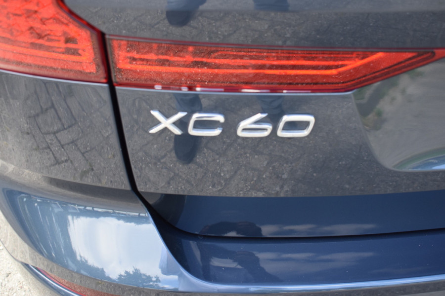 Volvo XC60 T8 455PK Plug-in hybrid AWD Ultra Dark Pano dak | Head Up Display | 360 Camera | ACC | Pilot Assist | Harman & Kardon | Key Less