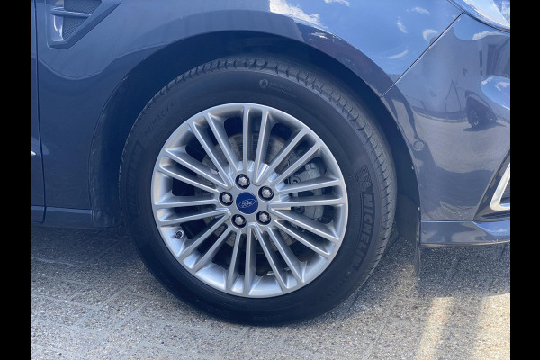Ford S-Max 2.5 FHEV 7p Vignale 190pk | Full LED | Sony Navigatie | 7 persoons | Winterpack | Trekhaak | Massage Stoelen | Adaptieve Cruise Controle |
