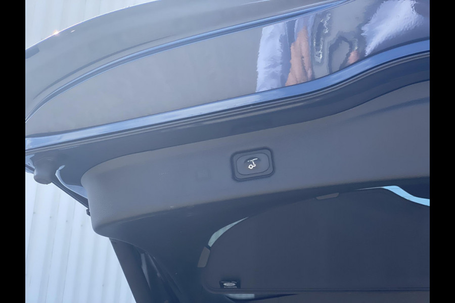 Ford S-Max 2.5 FHEV 7p Vignale 190pk | Full LED | Sony Navigatie | 7 persoons | Winterpack | Trekhaak | Massage Stoelen | Adaptieve Cruise Controle |