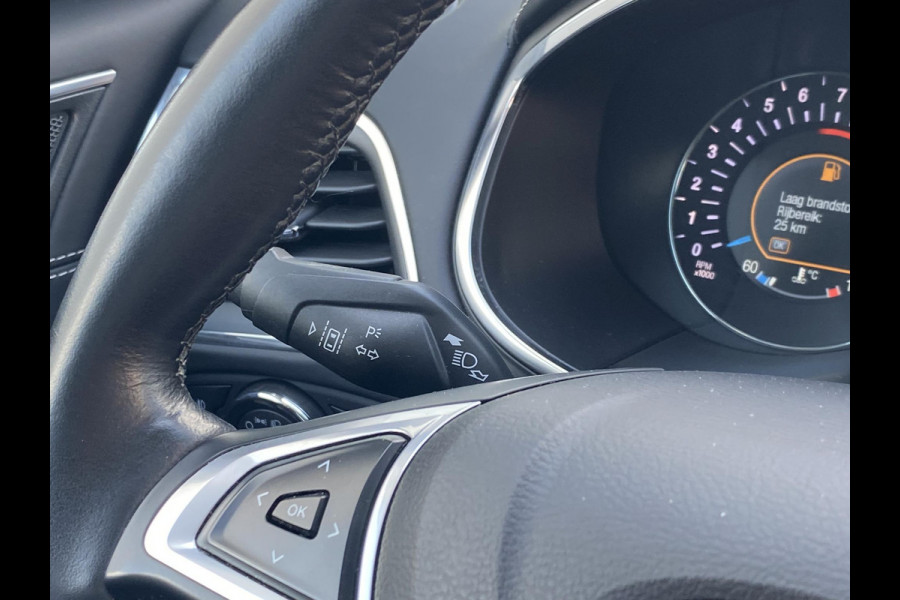 Ford S-Max 2.5 FHEV 7p Vignale 190pk | Full LED | Sony Navigatie | 7 persoons | Winterpack | Trekhaak | Massage Stoelen | Adaptieve Cruise Controle |