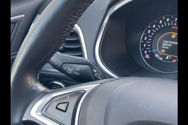Ford S-Max 2.5 FHEV 7p Vignale 190pk | Full LED | Sony Navigatie | 7 persoons | Winterpack | Trekhaak | Massage Stoelen | Adaptieve Cruise Controle |