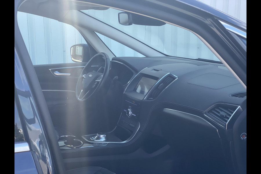 Ford S-Max 2.5 FHEV 7p Vignale 190pk | Full LED | Sony Navigatie | 7 persoons | Winterpack | Trekhaak | Massage Stoelen | Adaptieve Cruise Controle |