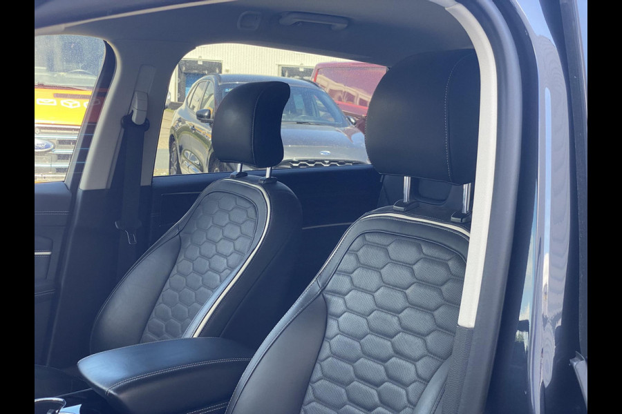 Ford S-Max 2.5 FHEV 7p Vignale 190pk | Full LED | Sony Navigatie | 7 persoons | Winterpack | Trekhaak | Massage Stoelen | Adaptieve Cruise Controle |