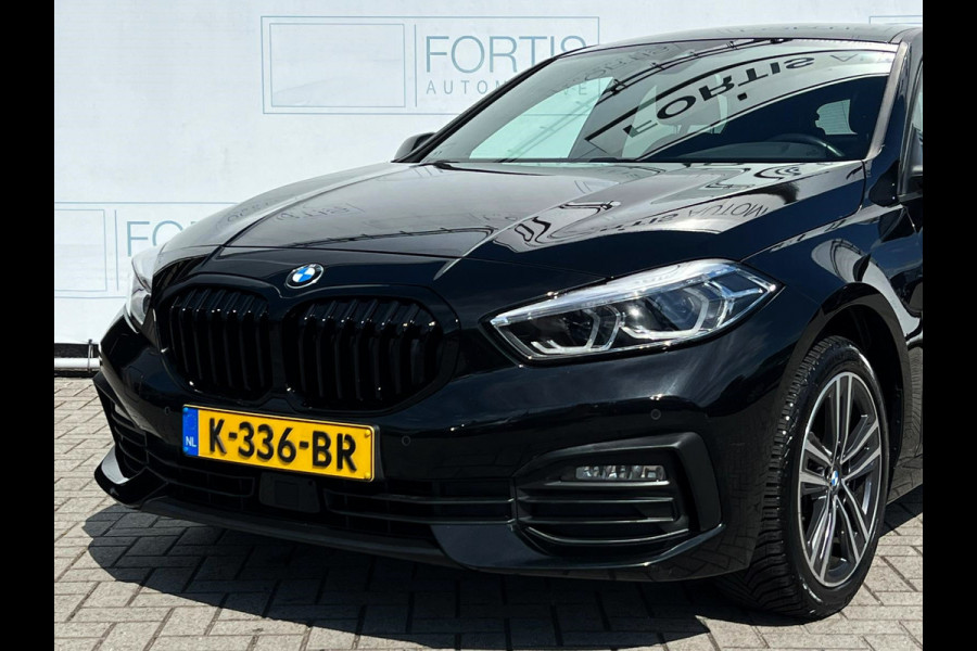 BMW 1-serie 118i Executive Edition NL AUTO | CAMERA | CARPLAY | KEYLESS | DEALER ONDERH |