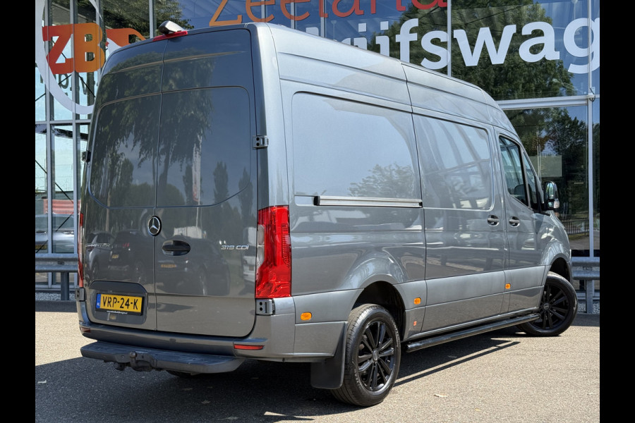 Mercedes-Benz Sprinter 319 3.0 CDI L2H2 ZB Edition | 18'' Sportvelgen | Sidebars | Trekhaak | Carplay | Camera