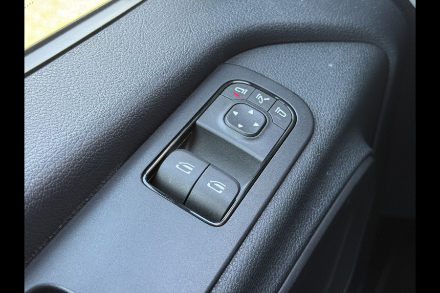 Mercedes-Benz Sprinter 319 3.0 CDI L2H2 ZB Edition | 18'' Sportvelgen | Sidebars | Trekhaak | Carplay | Camera