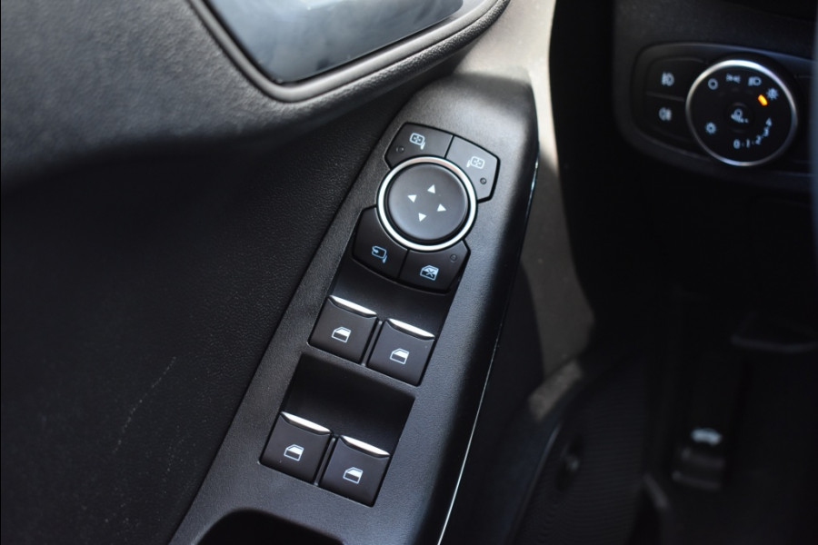 Ford Fiesta 1.0 EcoB. Titanium X Trekhaak Driver assistance - winter PACK,