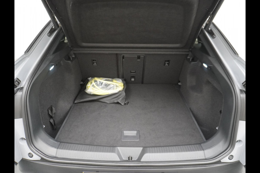 Volkswagen ID.5 Pro Performance 77 kWh Warmtepomp | Comfortplus pakket | Design plus pakket | Infotainmentplus pakket | Style plus pakket | Sportplus pakket | RIJ ASSIST. PAKKET | ERGONOMISCHE STOELEN | TREKHAAK