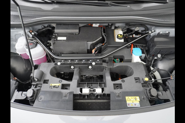 Volkswagen ID.5 Pro Performance 77 kWh Warmtepomp | Comfortplus pakket | Design plus pakket | Infotainmentplus pakket | Style plus pakket | Sportplus pakket | RIJ ASSIST. PAKKET | ERGONOMISCHE STOELEN | TREKHAAK
