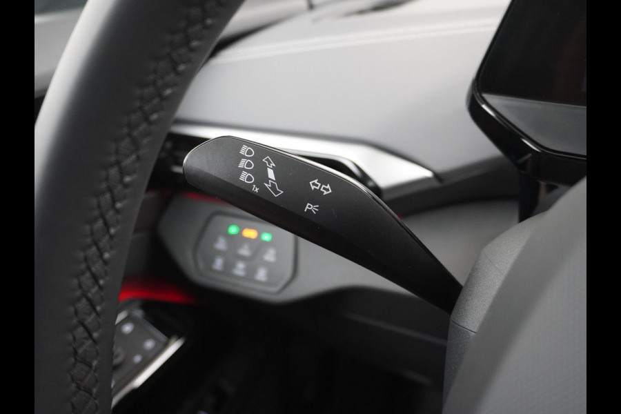 Volkswagen ID.5 Pro Performance 77 kWh Warmtepomp | Comfortplus pakket | Design plus pakket | Infotainmentplus pakket | Style plus pakket | Sportplus pakket | RIJ ASSIST. PAKKET | ERGONOMISCHE STOELEN | TREKHAAK