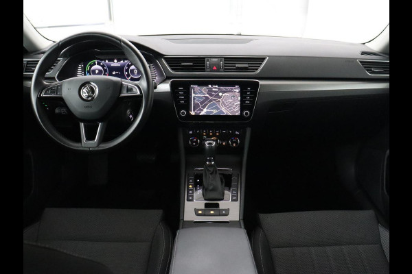 Škoda Superb 1.4 TSI iV Business Edition Plus | Stoelverwarming | Adaptive cruise | Virtual Cockpit | Camera | Carplay | Navigatie | Full LED | PHEV | Plug In