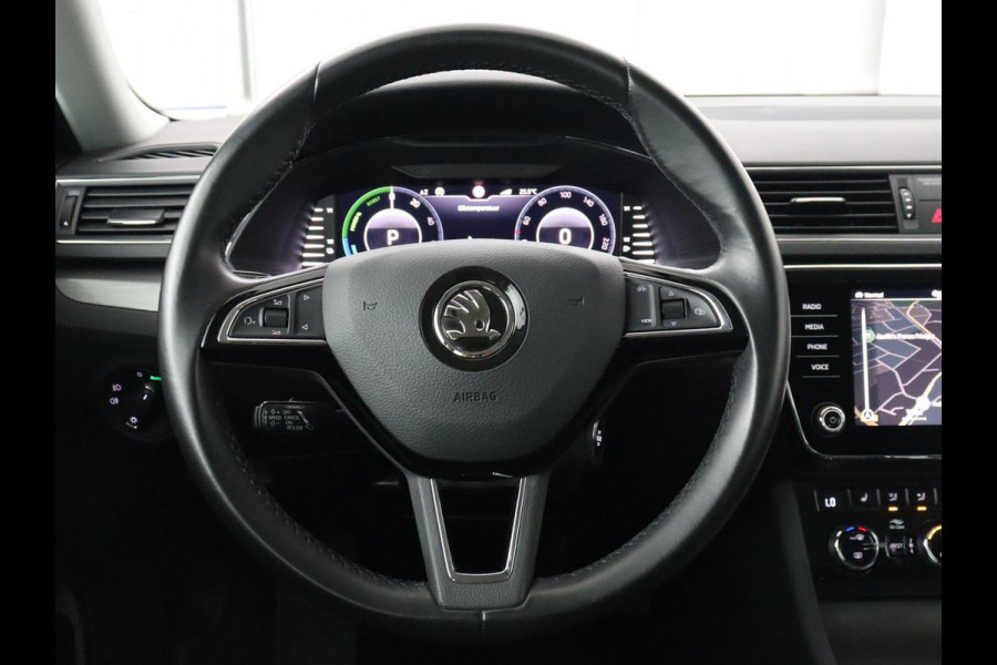 Škoda Superb 1.4 TSI iV Business Edition Plus | Stoelverwarming | Adaptive cruise | Virtual Cockpit | Camera | Carplay | Navigatie | Full LED | PHEV | Plug In