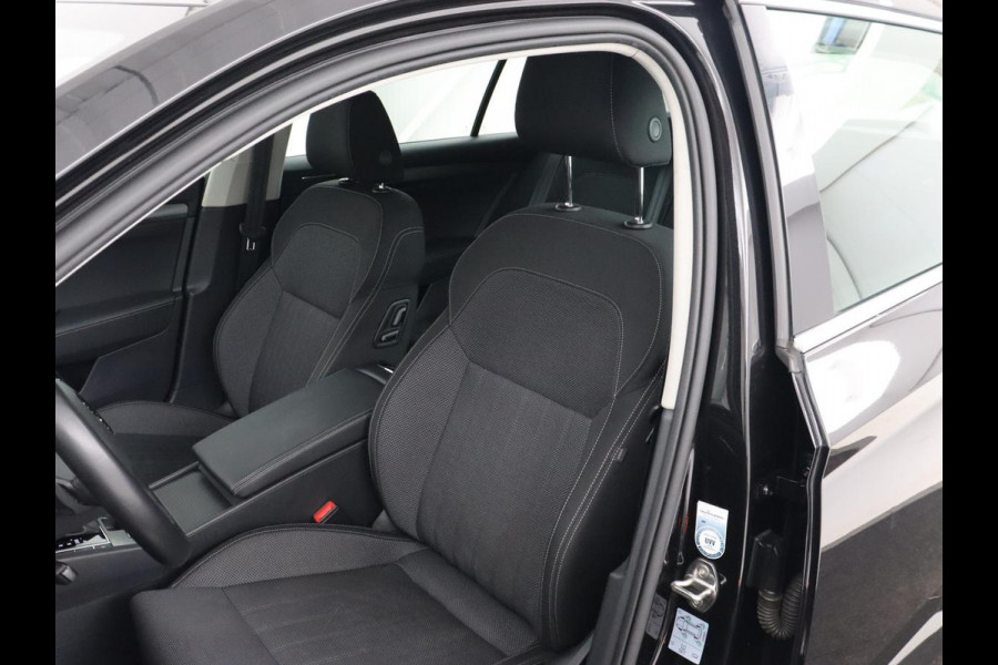 Škoda Superb 1.4 TSI iV Business Edition Plus | Stoelverwarming | Adaptive cruise | Virtual Cockpit | Camera | Carplay | Navigatie | Full LED | PHEV | Plug In