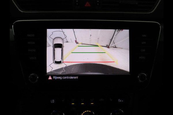 Škoda Superb 1.4 TSI iV Business Edition Plus | Stoelverwarming | Adaptive cruise | Virtual Cockpit | Camera | Carplay | Navigatie | Full LED | PHEV | Plug In