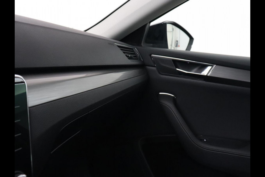 Škoda Superb 1.4 TSI iV Business Edition Plus | Stoelverwarming | Adaptive cruise | Virtual Cockpit | Camera | Carplay | Navigatie | Full LED | PHEV | Plug In
