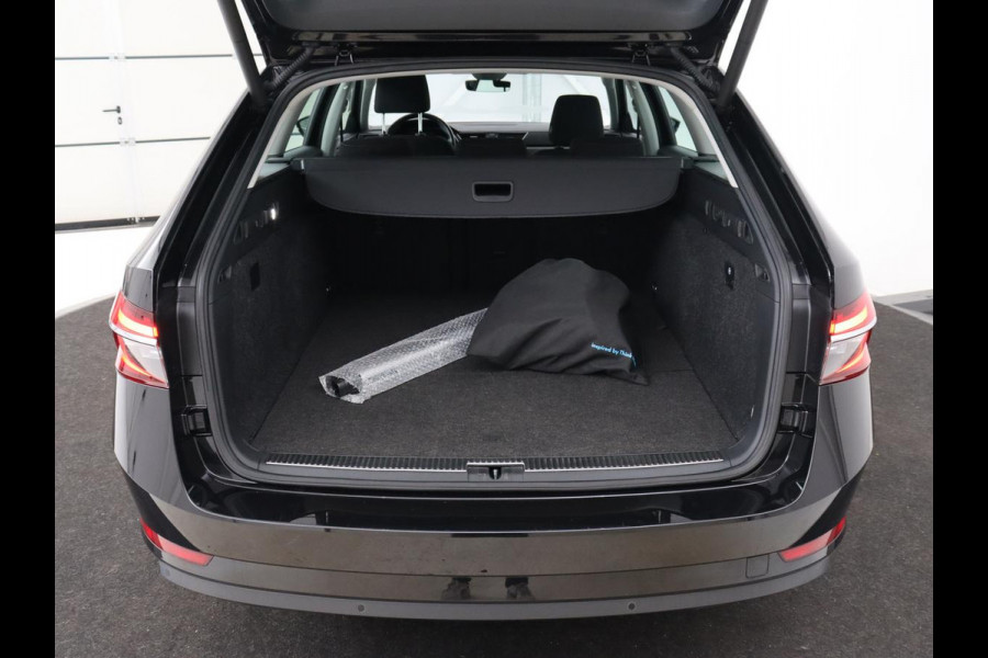 Škoda Superb 1.4 TSI iV Business Edition Plus | Stoelverwarming | Adaptive cruise | Virtual Cockpit | Camera | Carplay | Navigatie | Full LED | PHEV | Plug In