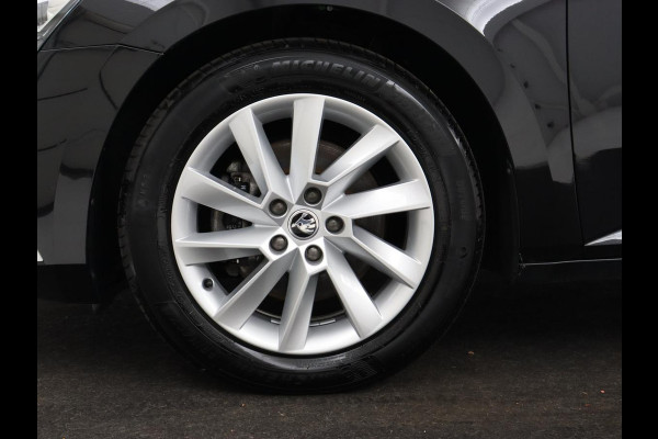 Škoda Superb 1.4 TSI iV Business Edition Plus | Stoelverwarming | Adaptive cruise | Virtual Cockpit | Camera | Carplay | Navigatie | Full LED | PHEV | Plug In