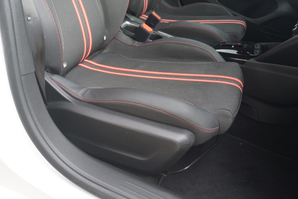 Opel Corsa 1.2 Turbo GS Line Automaat 130 PK | Navigatie | Bluetooth | 180° Achteruitrijcamera | Apple Carplay/Android Auto |