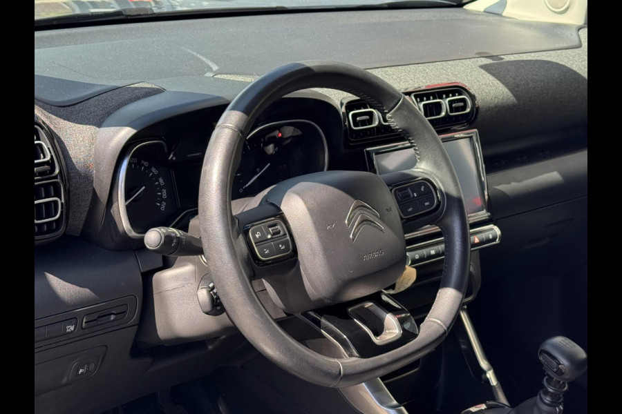 Citroën C3 Aircross 1.2 PureTech SHINE Pack - 24.000 KM - Apple CarPlay/Navigatie I Airco I LED I PDC I Sport velgen I Dealer ond