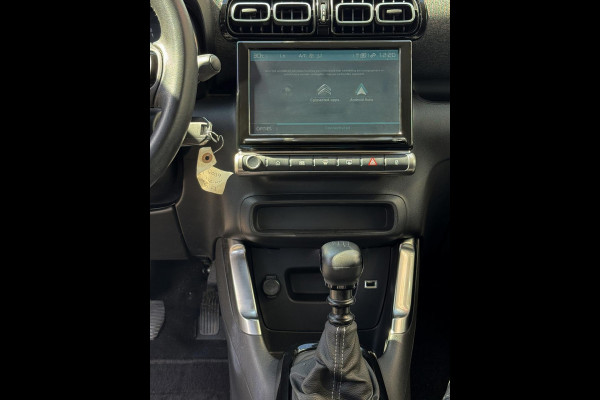 Citroën C3 Aircross 1.2 PureTech SHINE Pack - 24.000 KM - Apple CarPlay/Navigatie I Airco I LED I PDC I Sport velgen I Dealer ond