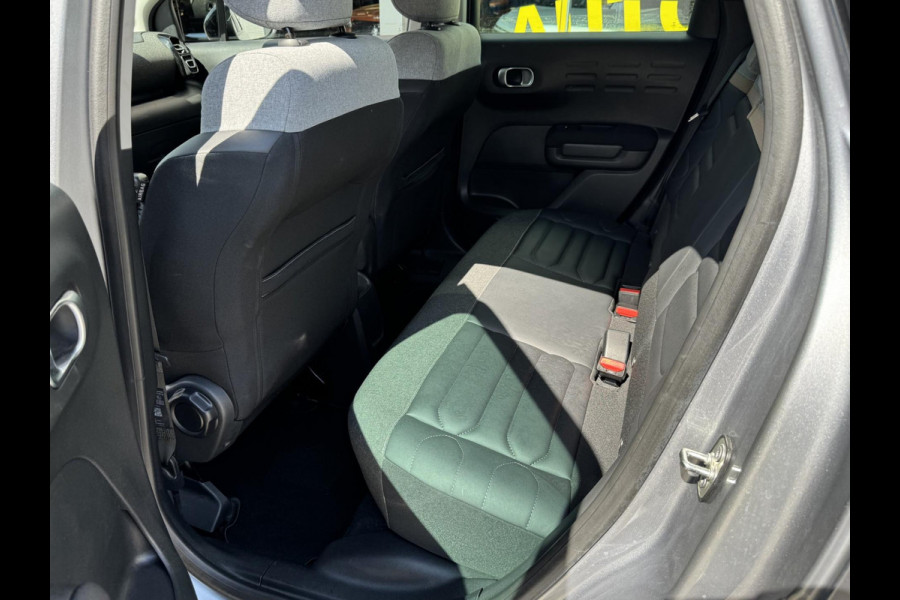 Citroën C3 Aircross 1.2 PureTech SHINE Pack - 24.000 KM - Apple CarPlay/Navigatie I Airco I LED I PDC I Sport velgen I Dealer ond