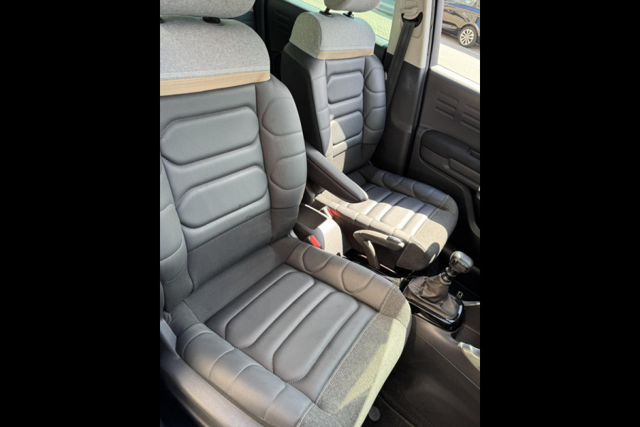 Citroën C3 Aircross 1.2 PureTech SHINE Pack - 24.000 KM - Apple CarPlay/Navigatie I Airco I LED I PDC I Sport velgen I Dealer ond