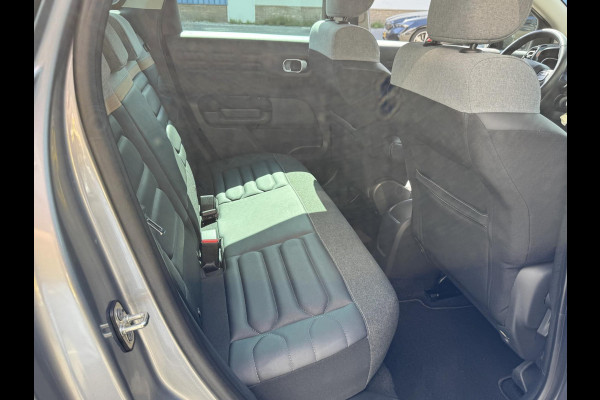 Citroën C3 Aircross 1.2 PureTech SHINE Pack - 24.000 KM - Apple CarPlay/Navigatie I Airco I LED I PDC I Sport velgen I Dealer ond