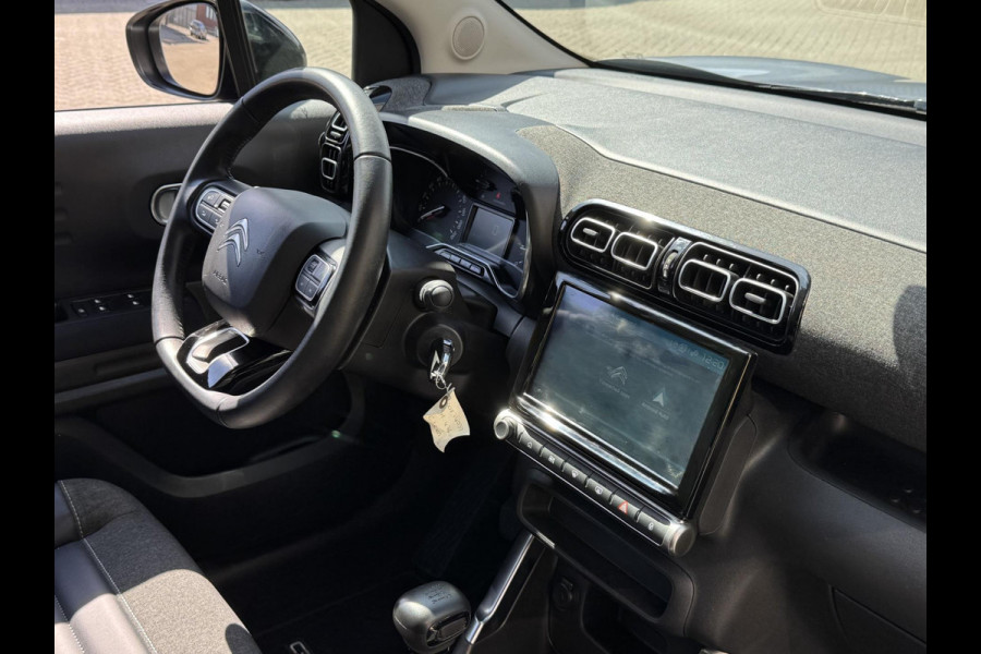 Citroën C3 Aircross 1.2 PureTech SHINE Pack - 24.000 KM - Apple CarPlay/Navigatie I Airco I LED I PDC I Sport velgen I Dealer ond