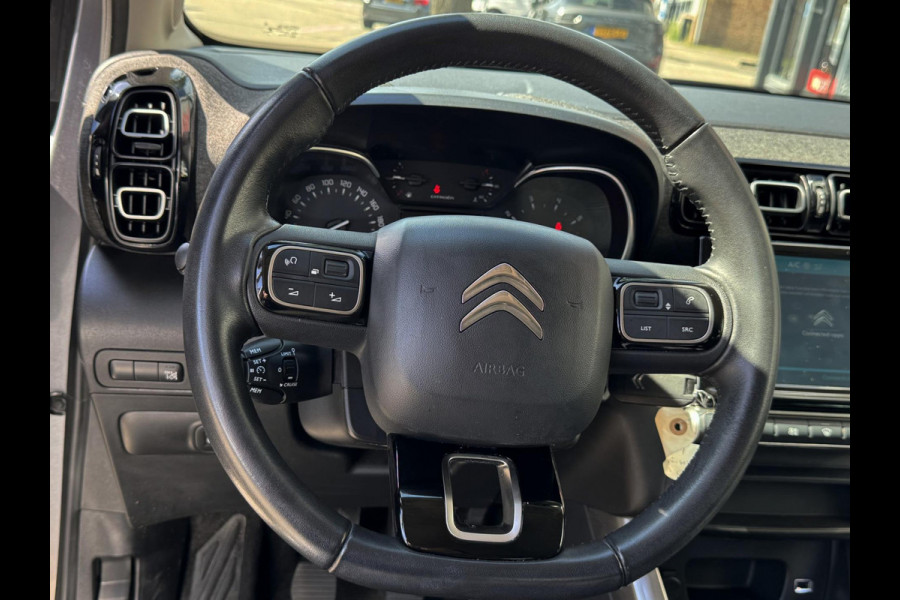 Citroën C3 Aircross 1.2 PureTech SHINE Pack - 24.000 KM - Apple CarPlay/Navigatie I Airco I LED I PDC I Sport velgen I Dealer ond