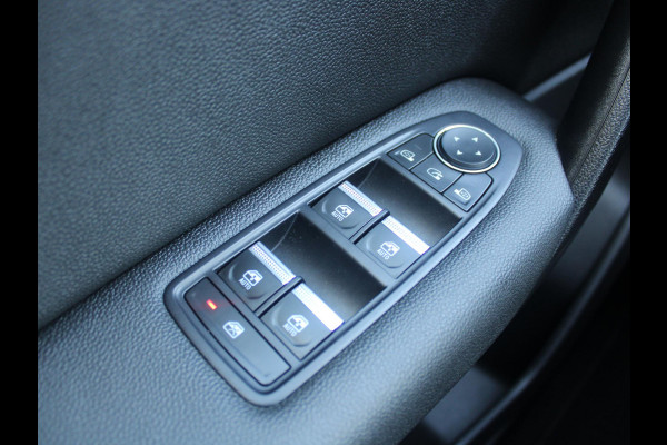 Renault Captur 1.6 E-Tech Plug-in Hybrid 160 Intens | NAVIGATIE | ACHTERUITRIJCAMERA |