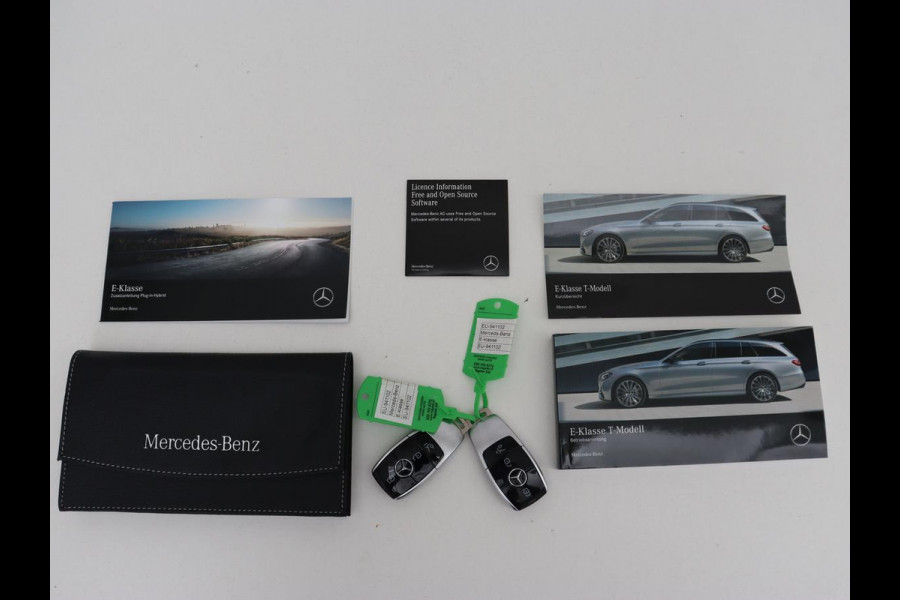 Mercedes-Benz E-Klasse 300e Avantgarde | Adaptive cruise | Stoelverwarming | 360 Camera | Carplay | Trekhaak | Sfeerverlichting | Half leder | Navigatie | Widescreen | Full LED | PHEV | Plug In