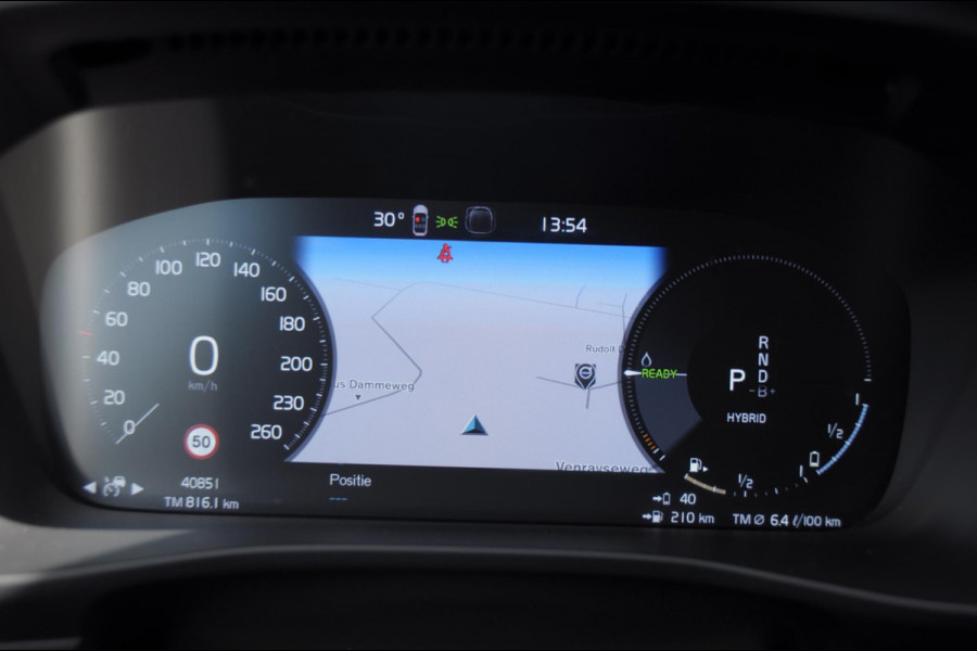 Volvo XC40 1.5 T4 Recharge Inscription / Adaptieve cruise control / BLIS / Lederen Bekleding / Elektrische stoel met geheugen / Parkeersenoren met camera / Elektrische achterklep / Apple carplay