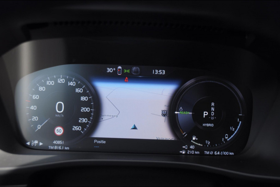 Volvo XC40 1.5 T4 Recharge Inscription / Adaptieve cruise control / BLIS / Lederen Bekleding / Elektrische stoel met geheugen / Parkeersenoren met camera / Elektrische achterklep / Apple carplay