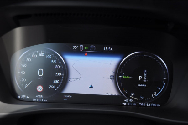 Volvo XC40 1.5 T4 Recharge Inscription / Adaptieve cruise control / BLIS / Lederen Bekleding / Elektrische stoel met geheugen / Parkeersenoren met camera / Elektrische achterklep / Apple carplay